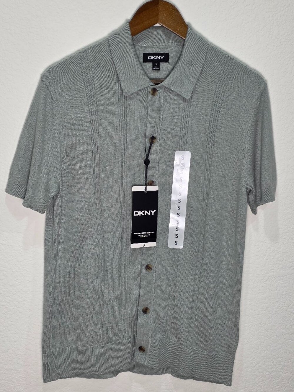 NWT DKNY Men's Knit Button Front Polo Sweater Green Small Flaw Read